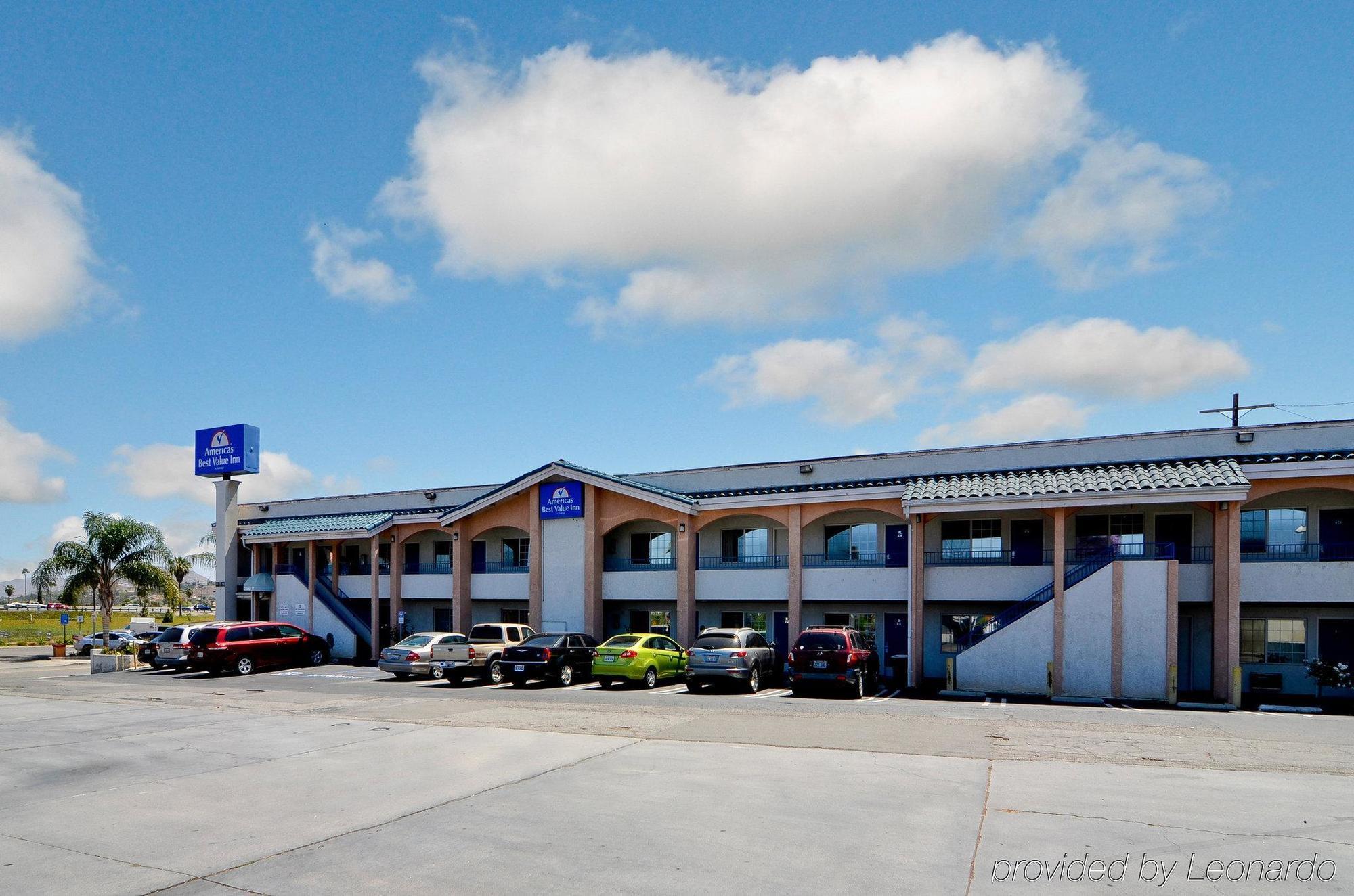 Americas Best Value Inn Corona Extérieur photo