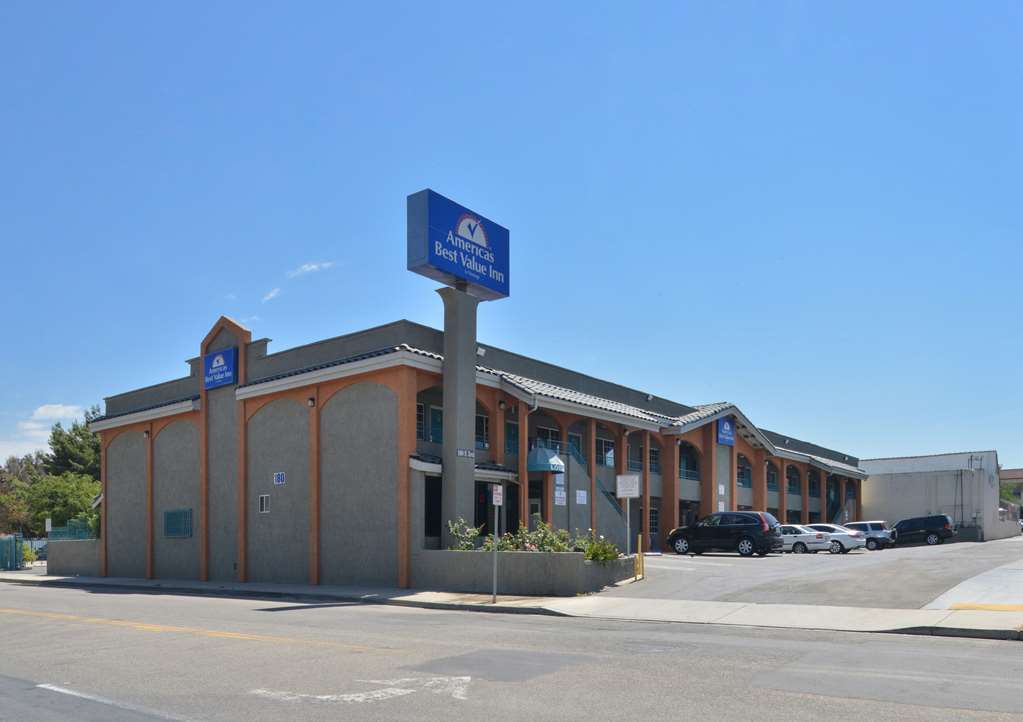 Americas Best Value Inn Corona Extérieur photo