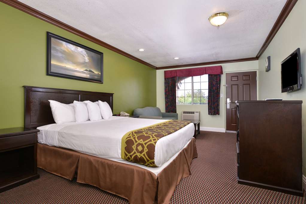 Americas Best Value Inn Corona Chambre photo