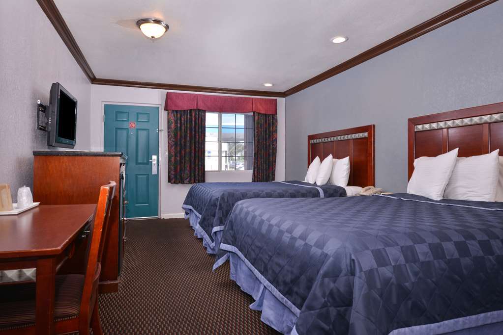 Americas Best Value Inn Corona Chambre photo