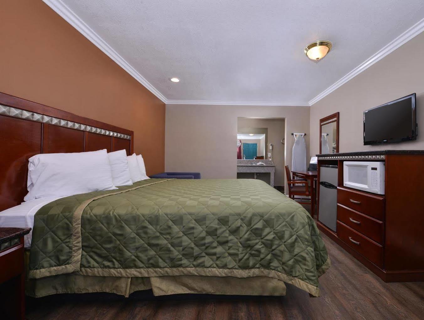 Americas Best Value Inn Corona Extérieur photo