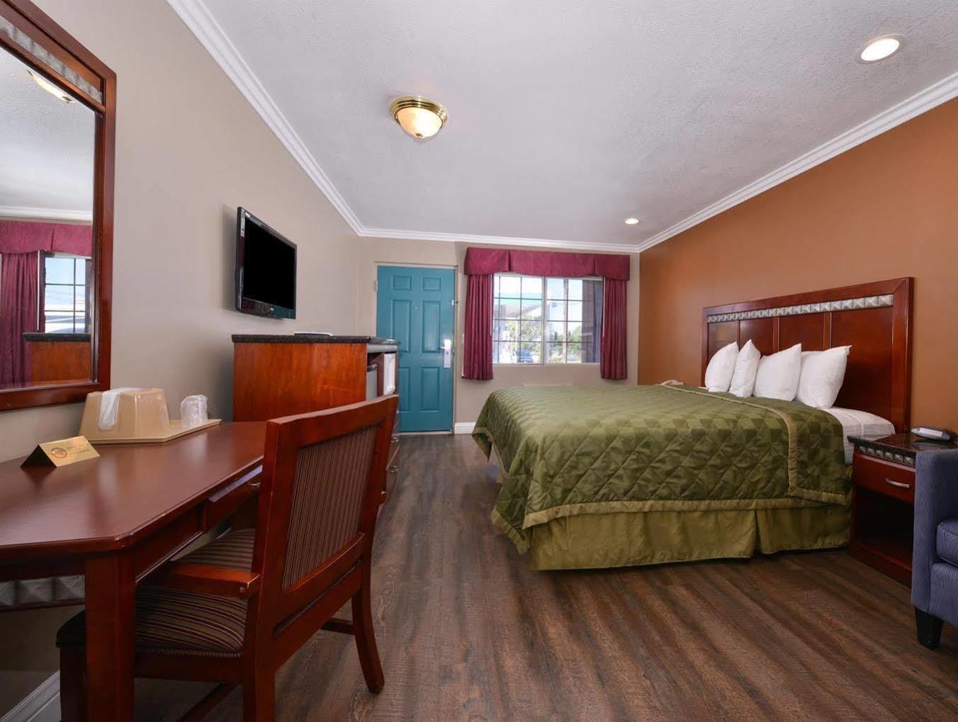 Americas Best Value Inn Corona Extérieur photo
